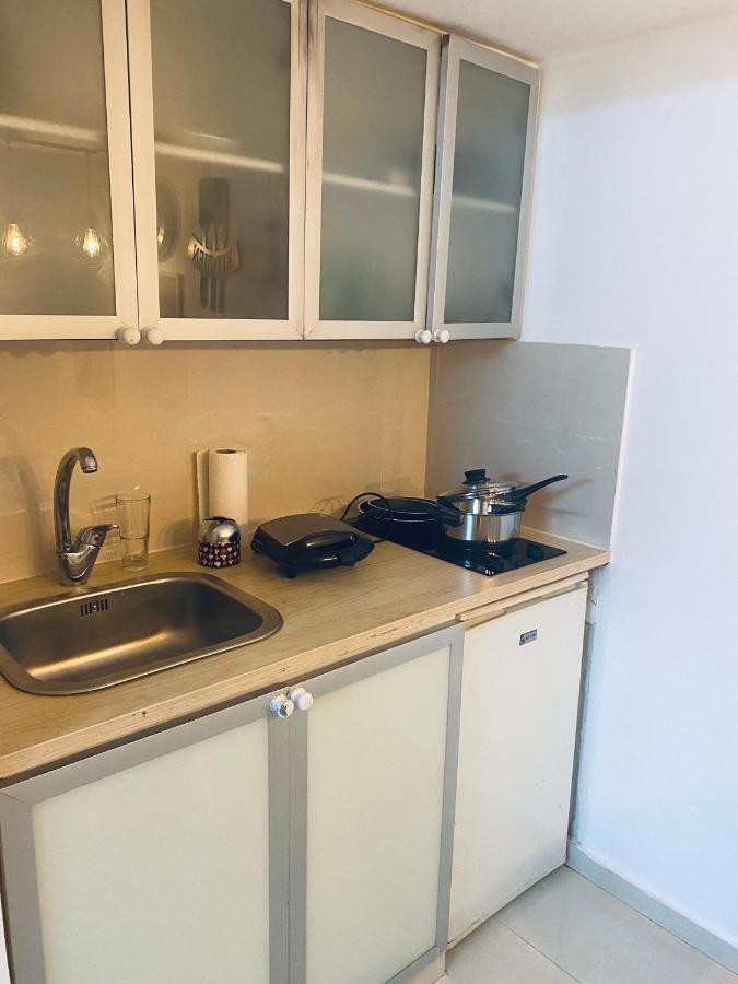 Sunny Sea View Studio Apartment Herzliya Bagian luar foto