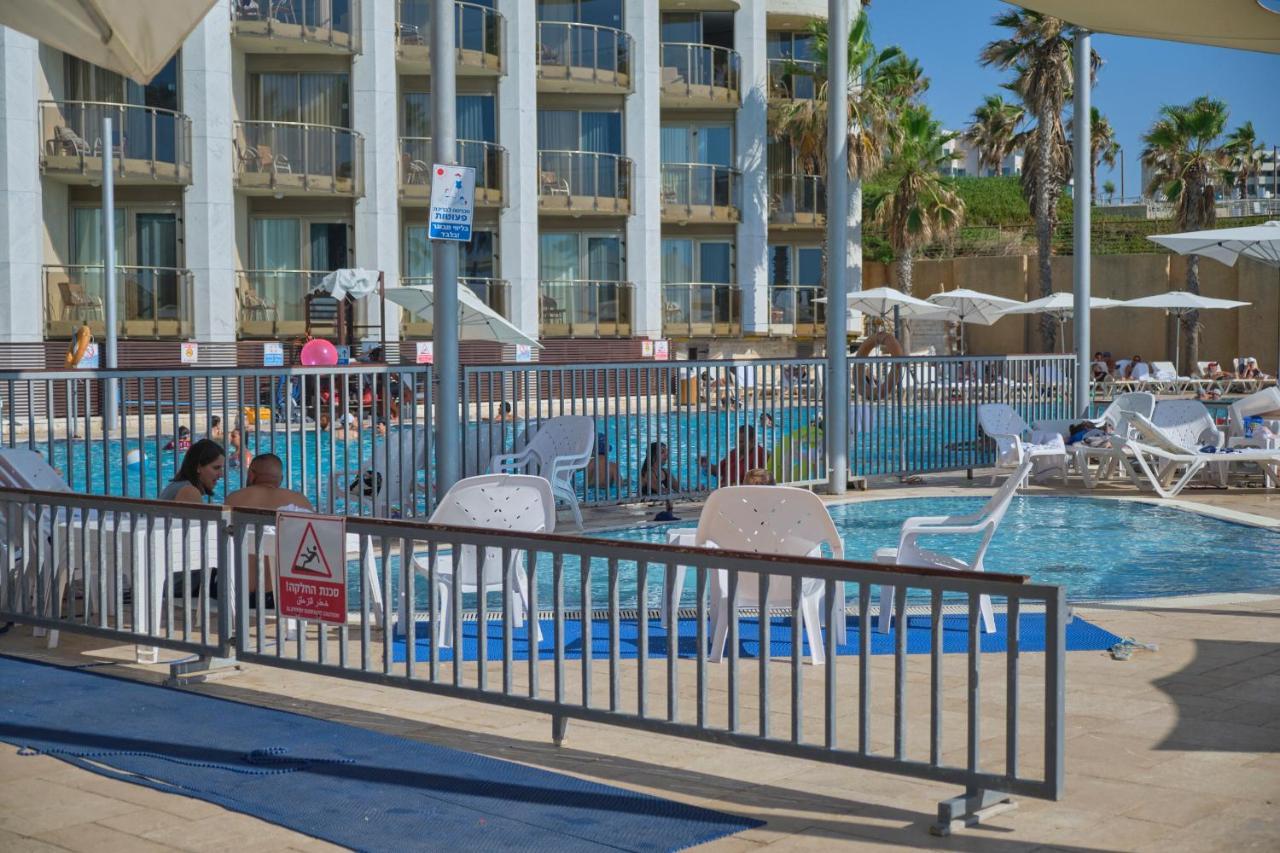Sunny Sea View Studio Apartment Herzliya Bagian luar foto