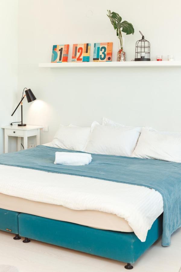 Sunny Sea View Studio Apartment Herzliya Bagian luar foto