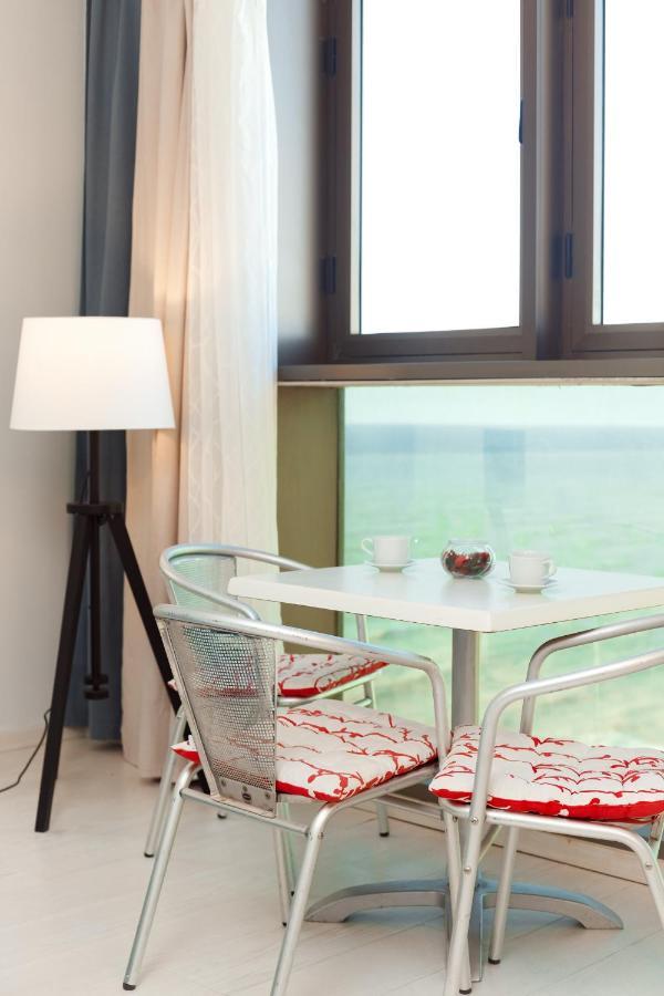 Sunny Sea View Studio Apartment Herzliya Bagian luar foto