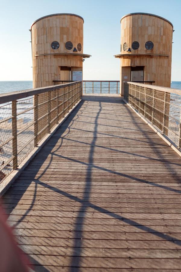 Sunny Sea View Studio Apartment Herzliya Bagian luar foto