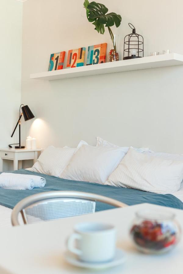 Sunny Sea View Studio Apartment Herzliya Bagian luar foto